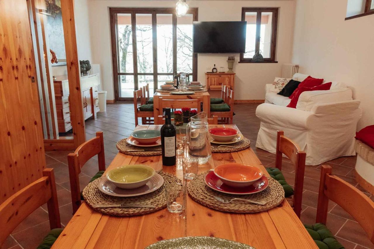 Villa Miralago Fiastra Eksteriør billede