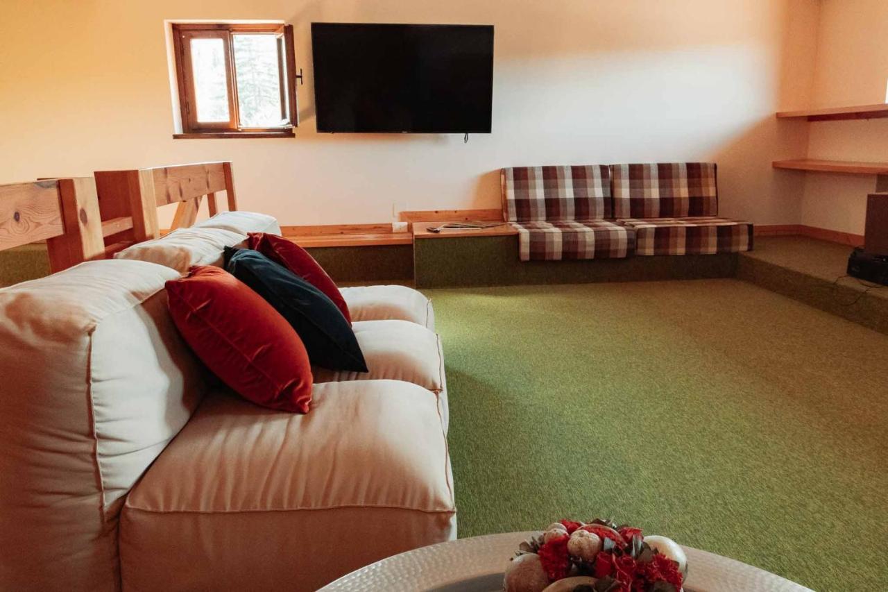 Villa Miralago Fiastra Eksteriør billede